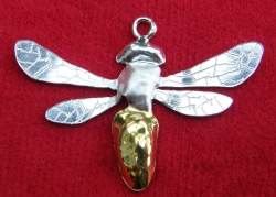 Small bee pendant