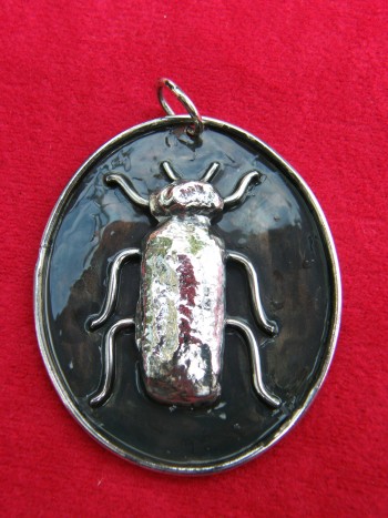 Featured pendant 