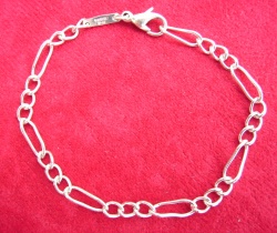 Fetter link bracelet