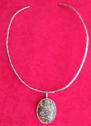 Rhyolite choker