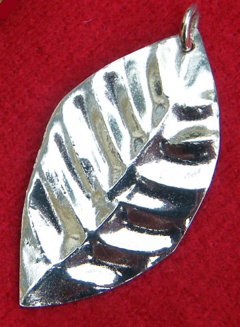 Leaf pendant