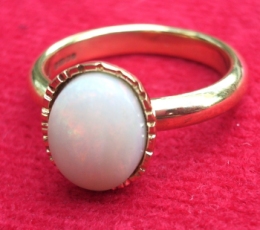 Gold ring with opal
