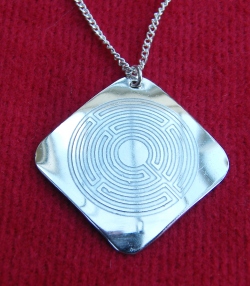 Labyrinth pendant - diamond shape
