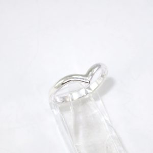 V shaped silver ring