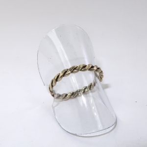 Twisted wire 9ct yellow gold ring