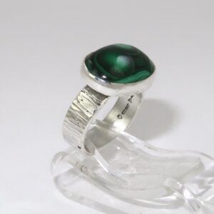 Silver malachite cabochon ring